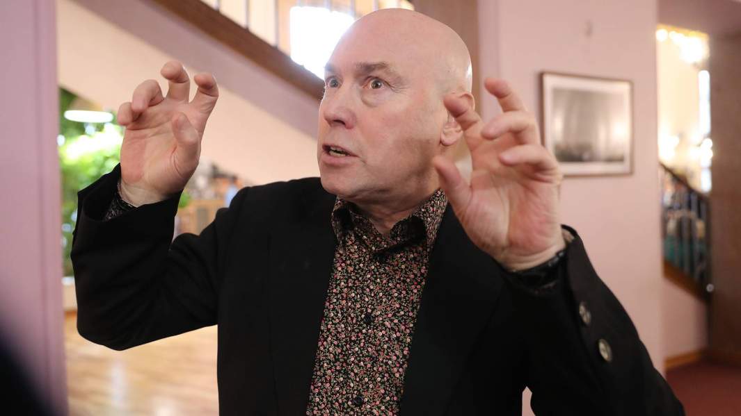 Народный артист России Виктор Сухоруков