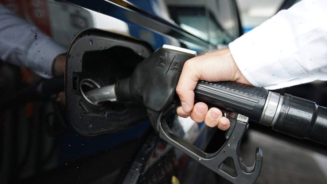 заправка автомобиля