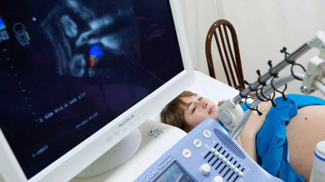 Безопасное рождение: в центре Кулакова рассказали о влиянии вакцинации на ЭКО