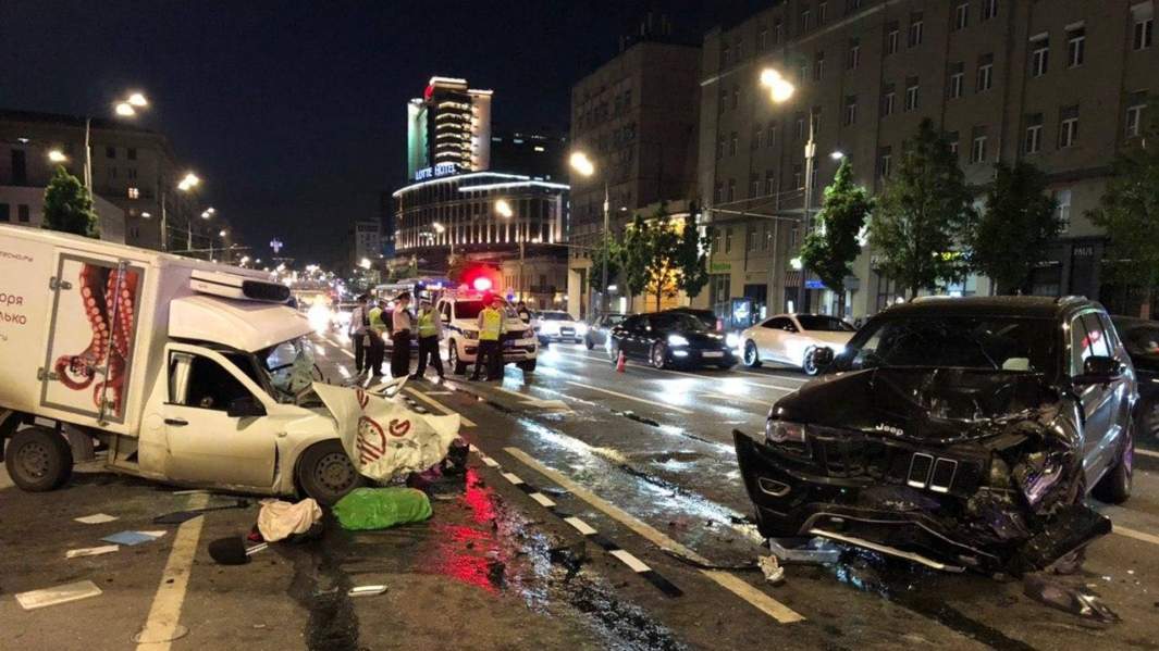 Место автомобильной аварии