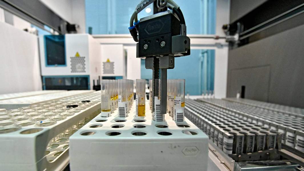 пробирки с анализами