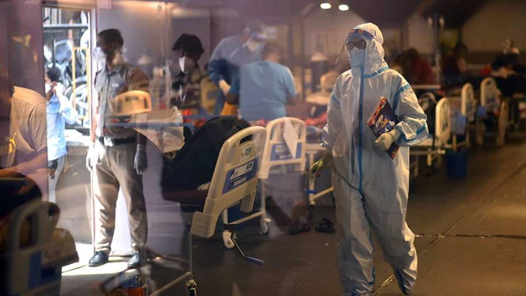 Медицинский работник в госпитале в Дели