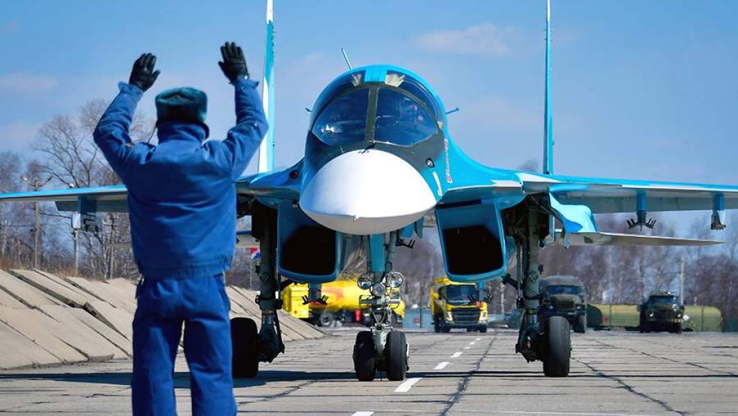 Многофункциональный истребитель-бомбардировщик Су-34