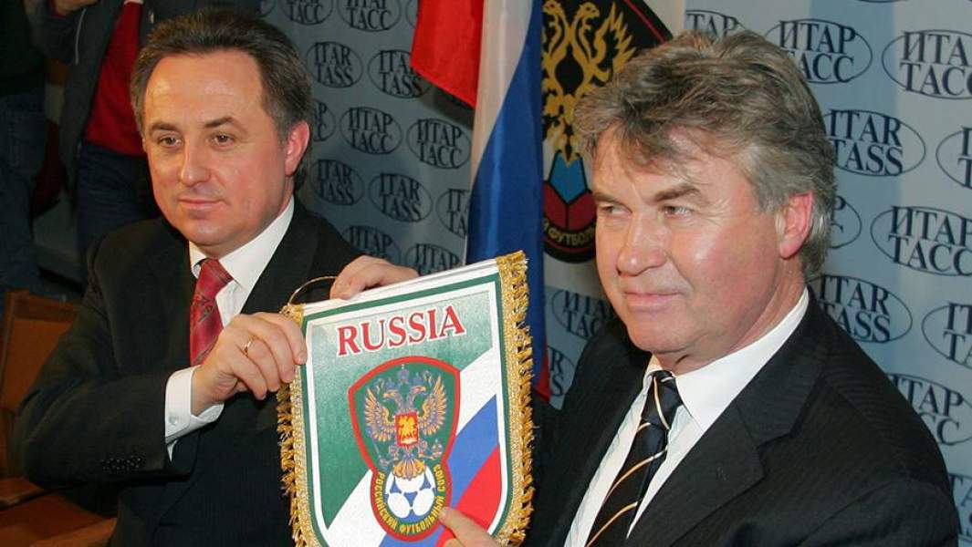 Виталий Мутко и Гус Хиддинк после подписания контракта, 2006 год