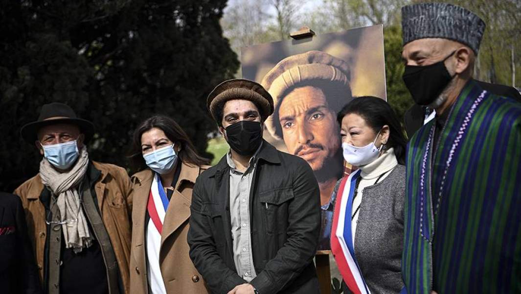 Ахмад Шах Масуд-младший (в центре)