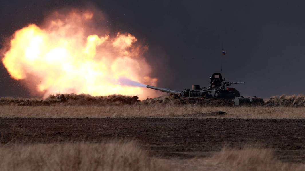 Танк Т-72Б3 на антитеррористических учениях стран – членов Шанхайской организации сотрудничества «Мирная миссия – 2021» на полигоне «Донгузский» в Оренбургской области