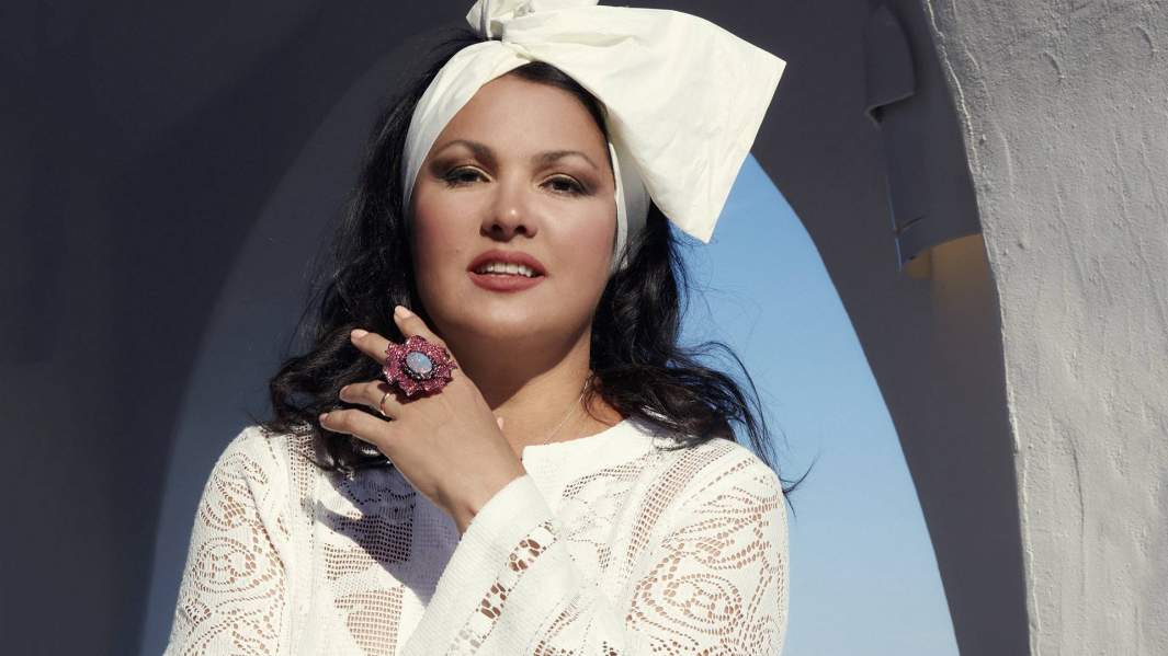 Анна Нетребко