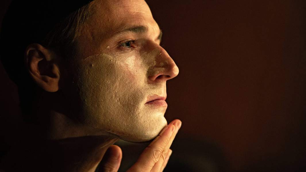 Кадр из сериала «Вертинский»