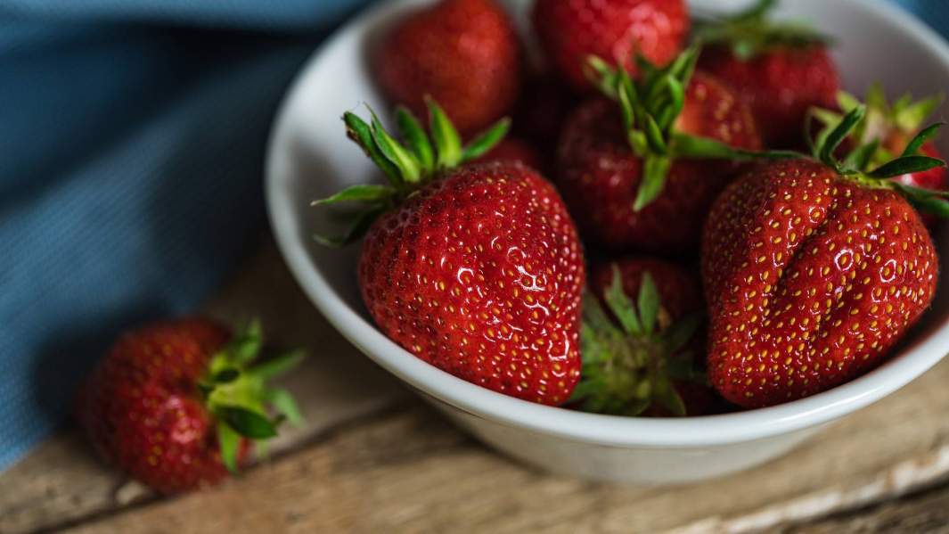 Смертоносные пузырьки: врачи рассказали об опасности сахара в напитках