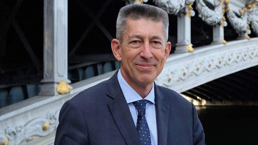 посол Франции Николя де Лакост