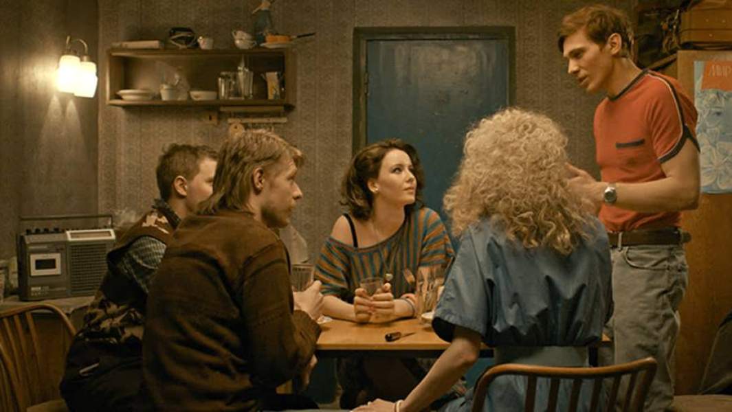 Кадр из фильма «Общага»