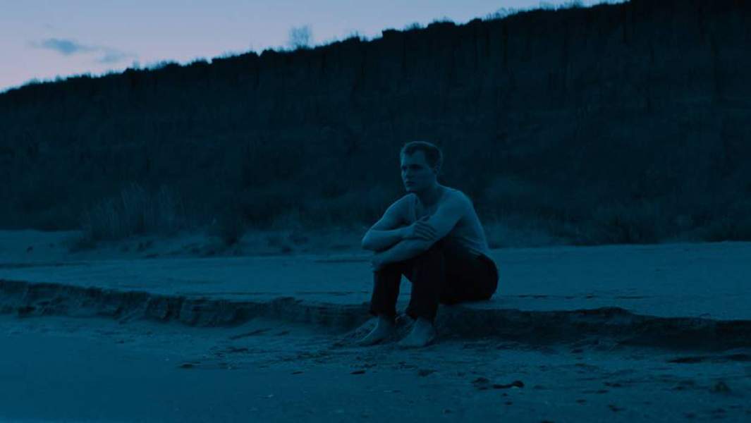 Кадр из фильма «Общага»