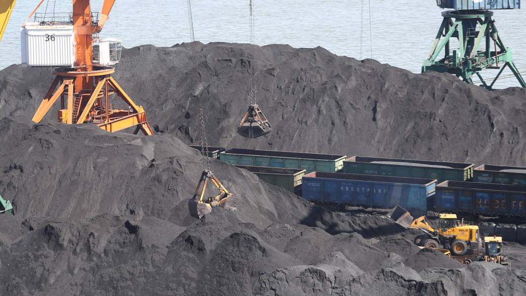 Загнали в уголь: самое "грязное" топливо оказалось в дефиците