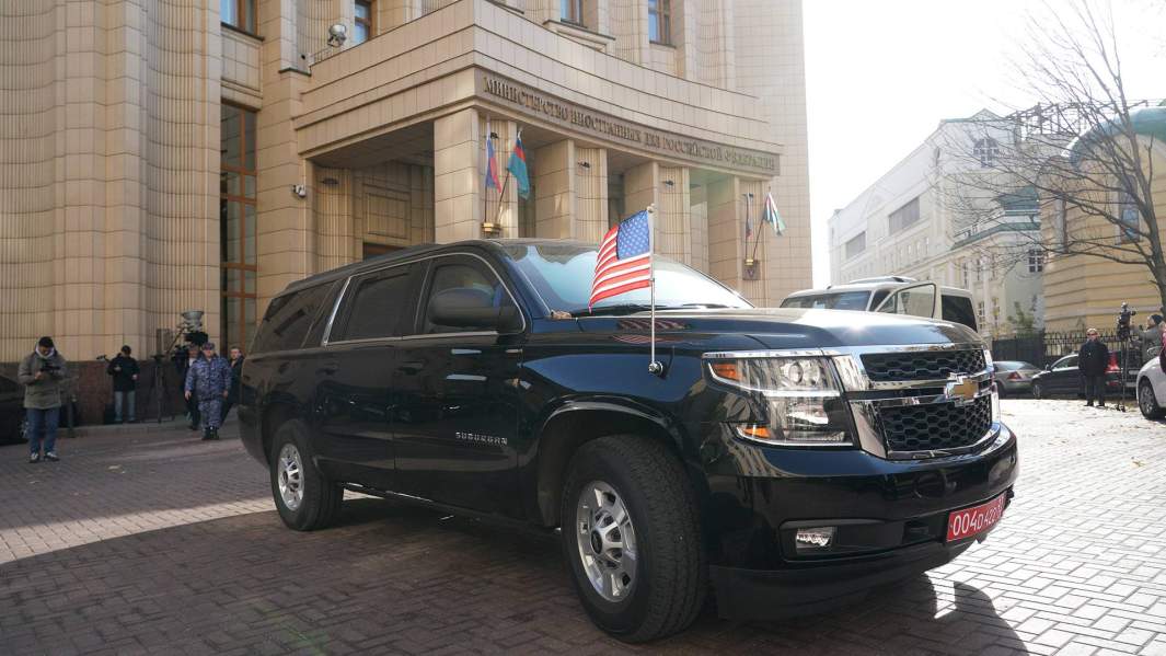 Автомобиль помощника госсекретаря Соединённых Штатов Америки