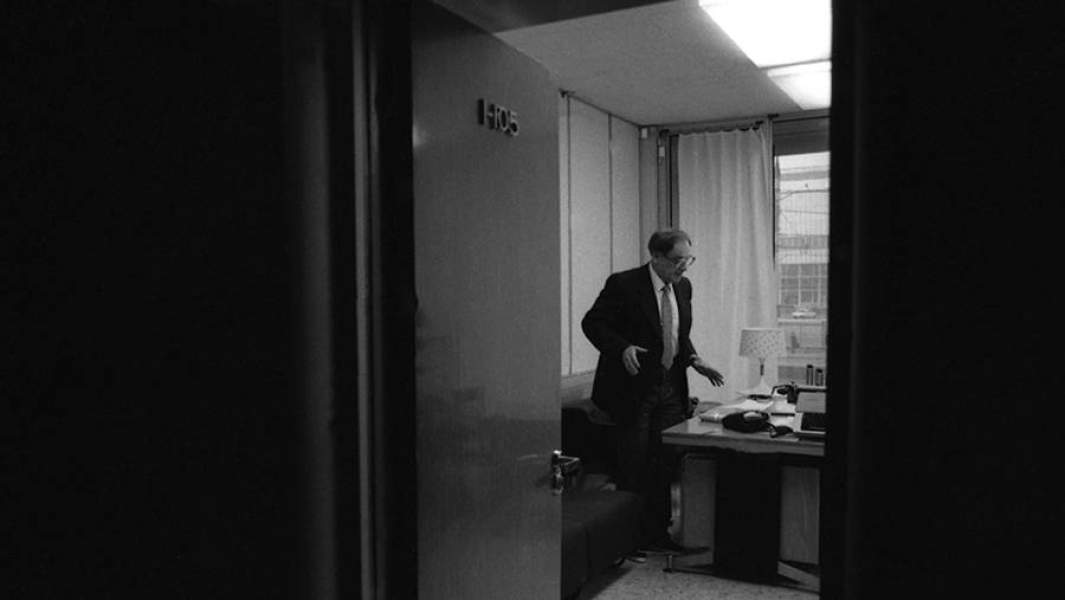 Игорь Кириллов в своем рабочем кабинете в телецентре Останкино