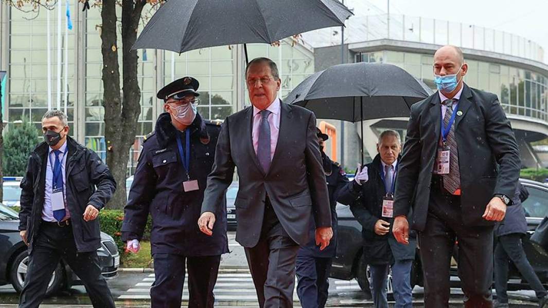 Сергей Лавров прибывает на церемонию открытия Международной конференции высокого уровня по случаю 60-летия Движения неприсоединения