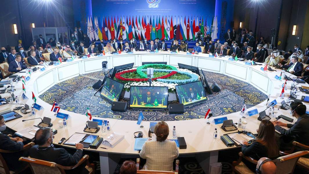 Участники шестой встречи министров иностранных дел, совещании по взаимодействию и мерам доверия в Азии