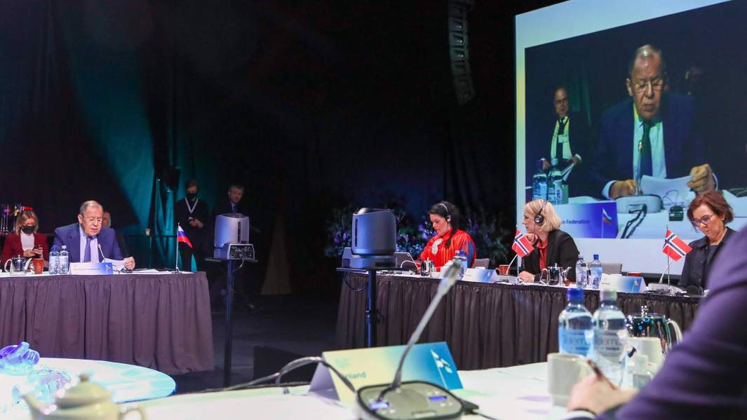 Министр иностранных дел РФ Сергей Лавров выступает на 18-й министерской сессии Совета Баренцева/Евро-Арктического региона в норвежском Тромсё