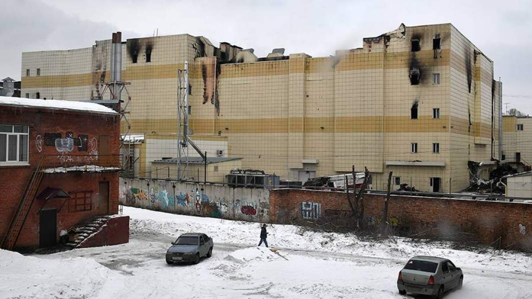 Торгово-развлекательный центр «Зимняя вишня» после тушения пожара