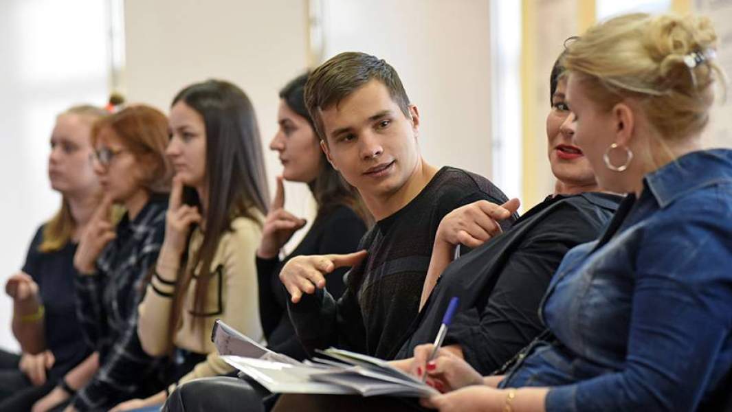 жестовый язык