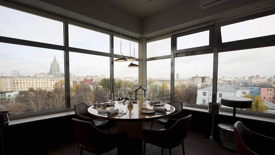 Интерьер ресторана братьев Ивана и Сергея Березуцких Twins Garden