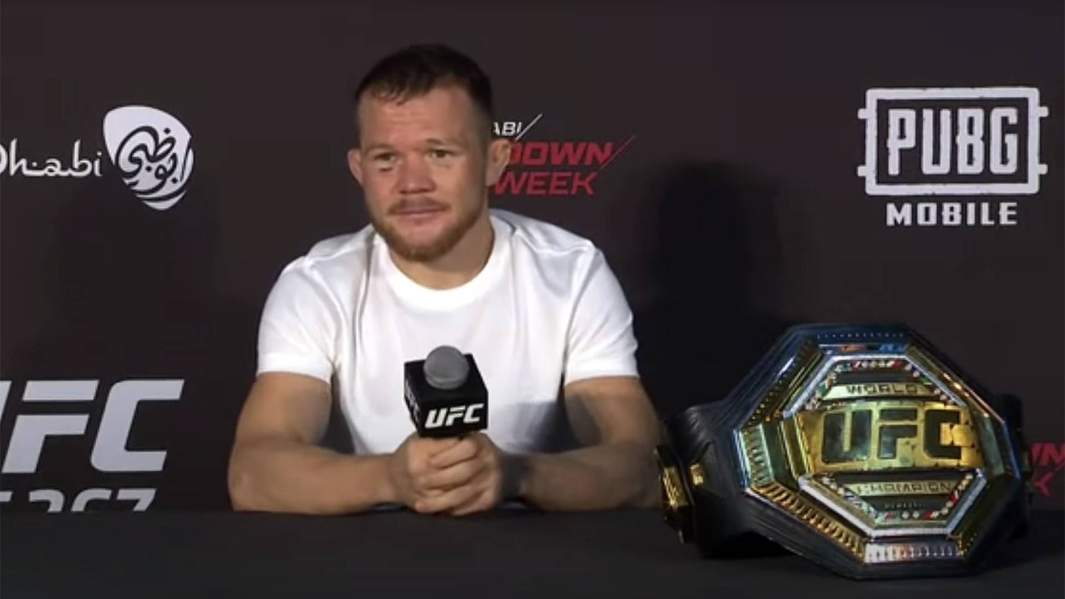 Петр Ян на пресс-конференции после боя 