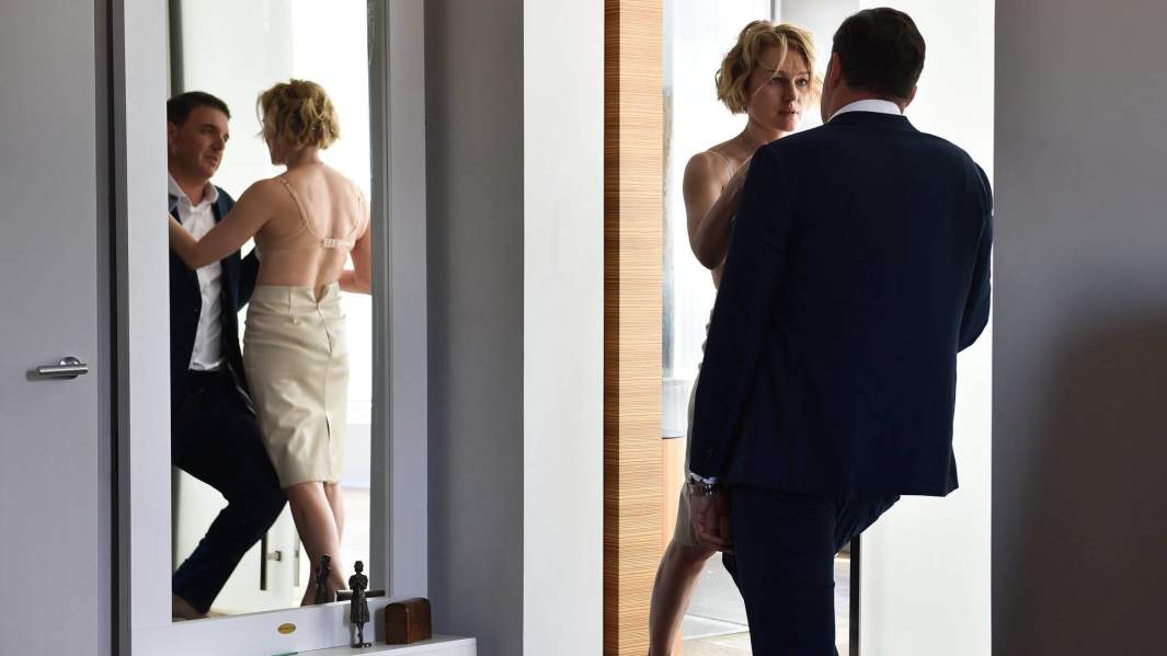 Кадр из сериала «Чиновница» 