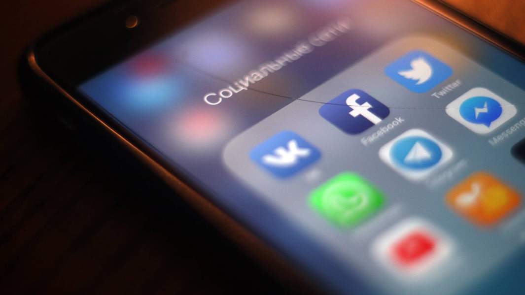 Для затравки: родители недооценивают масштаб буллинга в соцсетях