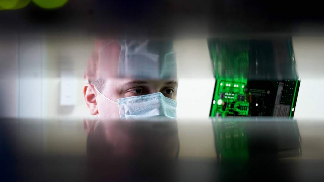 компьютер  провода