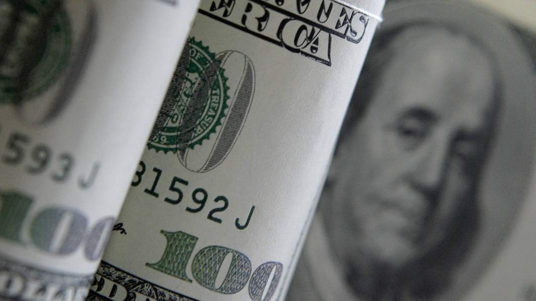 деньги рубли доллар