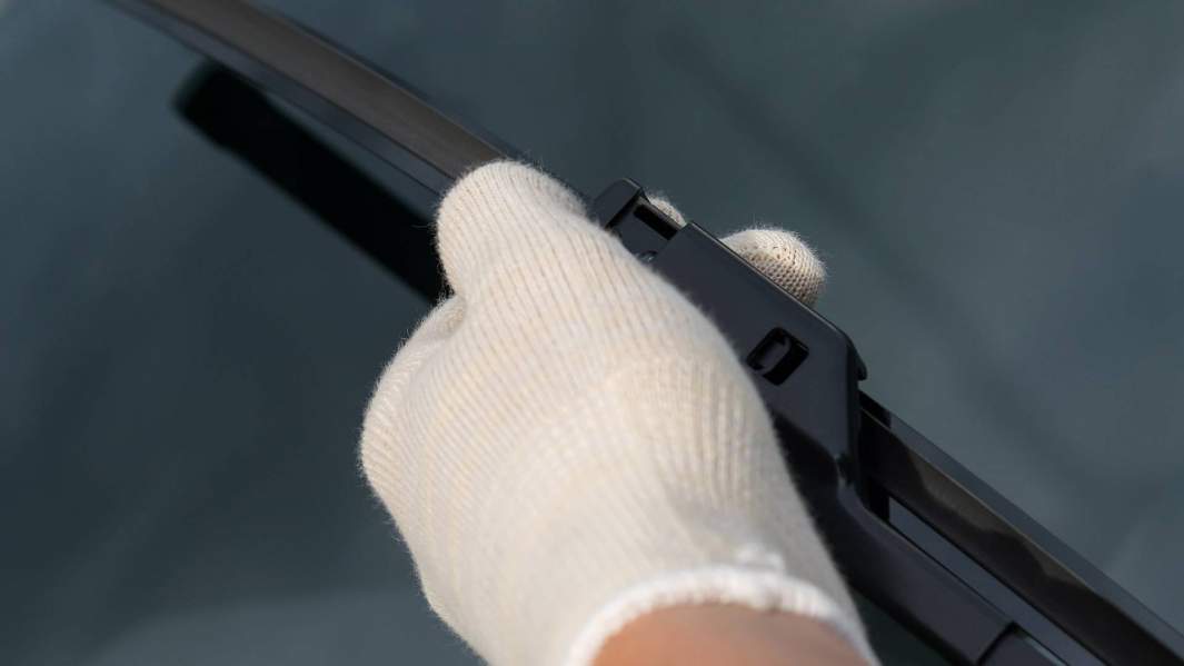 Основной комплект: что следует проверить в автомобиле перед зимой