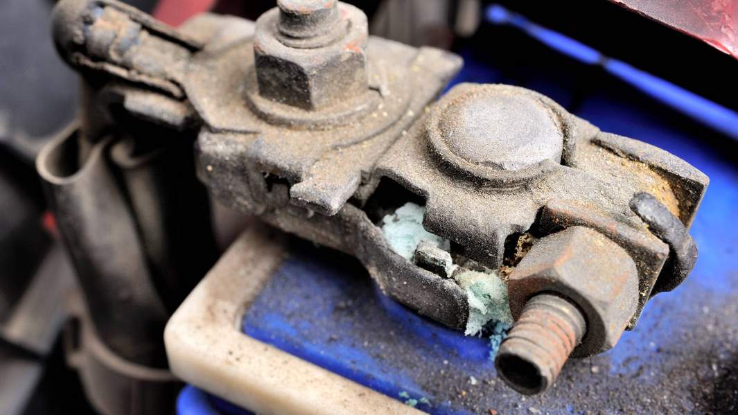 Основной комплект: что следует проверить в автомобиле перед зимой