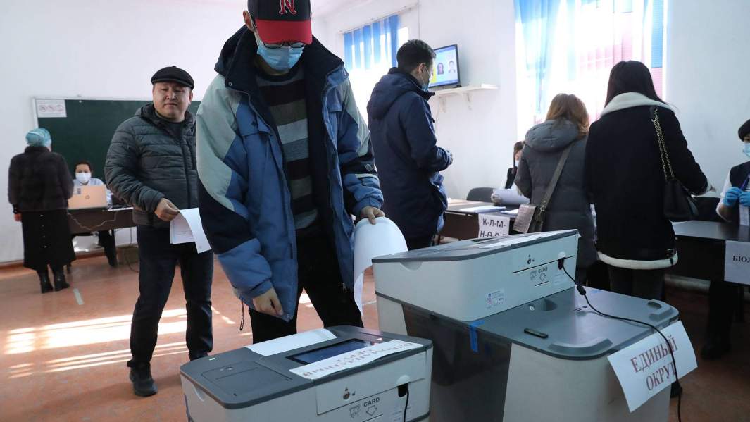 Разделяйся и властвуй: киргизскую оппозицию объединил протест