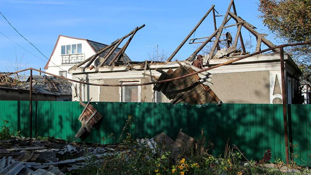 Последствия обстрела в Донецке