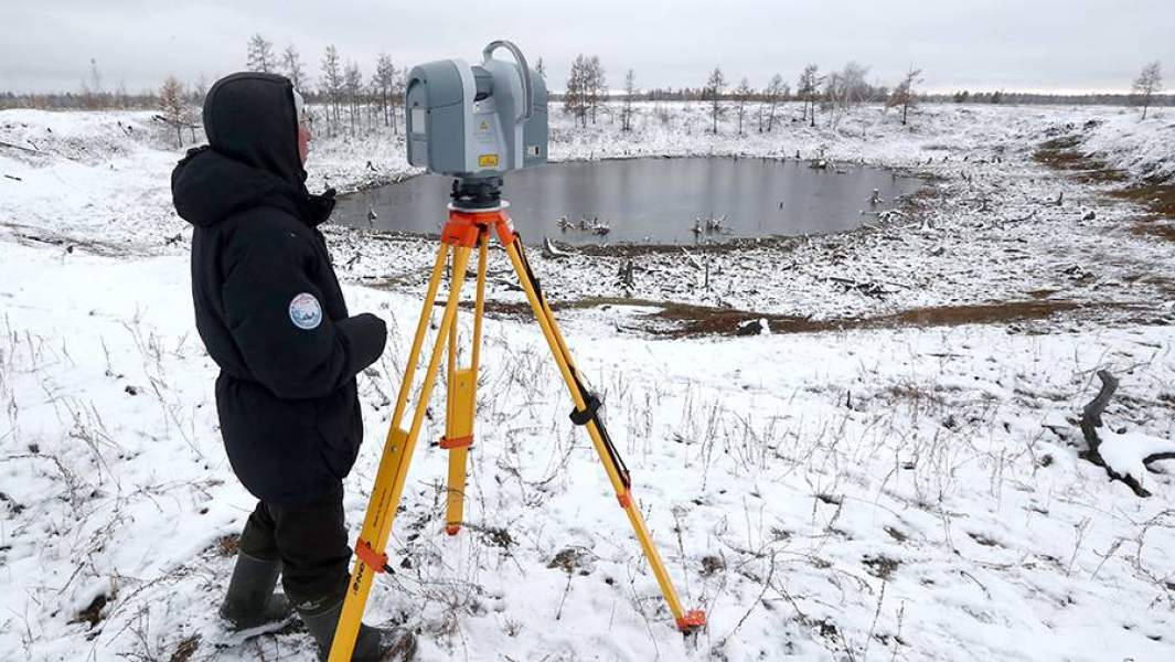 Во время сканирования поверхности мерзлотного ландшафта для получения 3D-модели рельефа в целях изучения динамики его развития в районе села Майа в Якутии