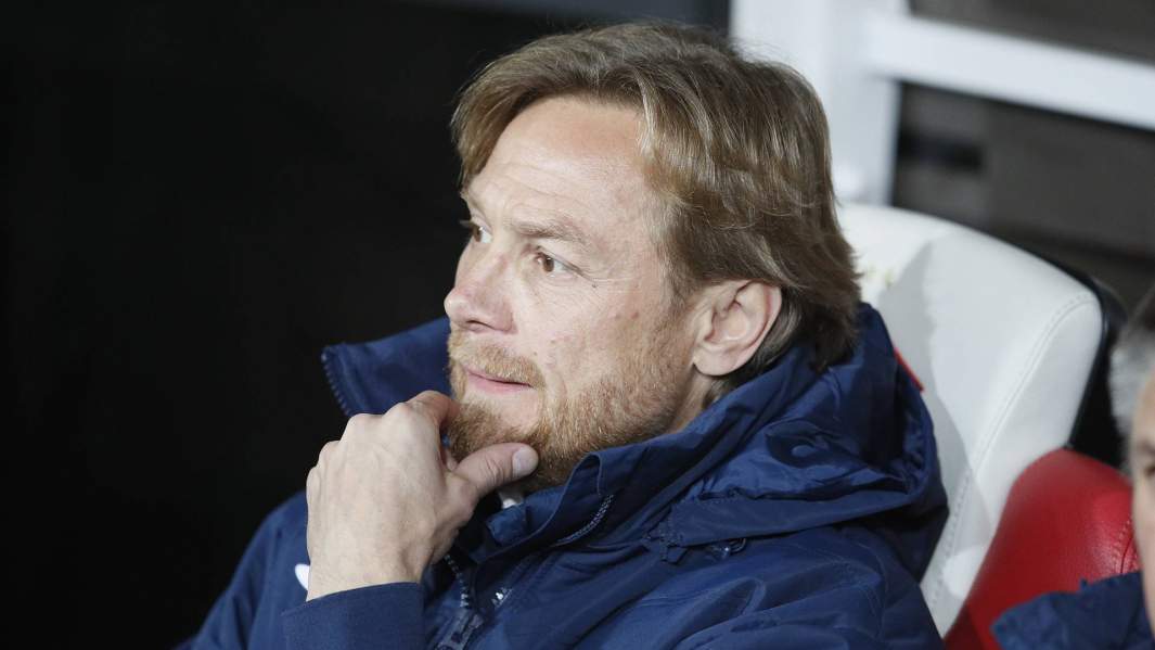 Главный тренер сборной России Валерий Карпин