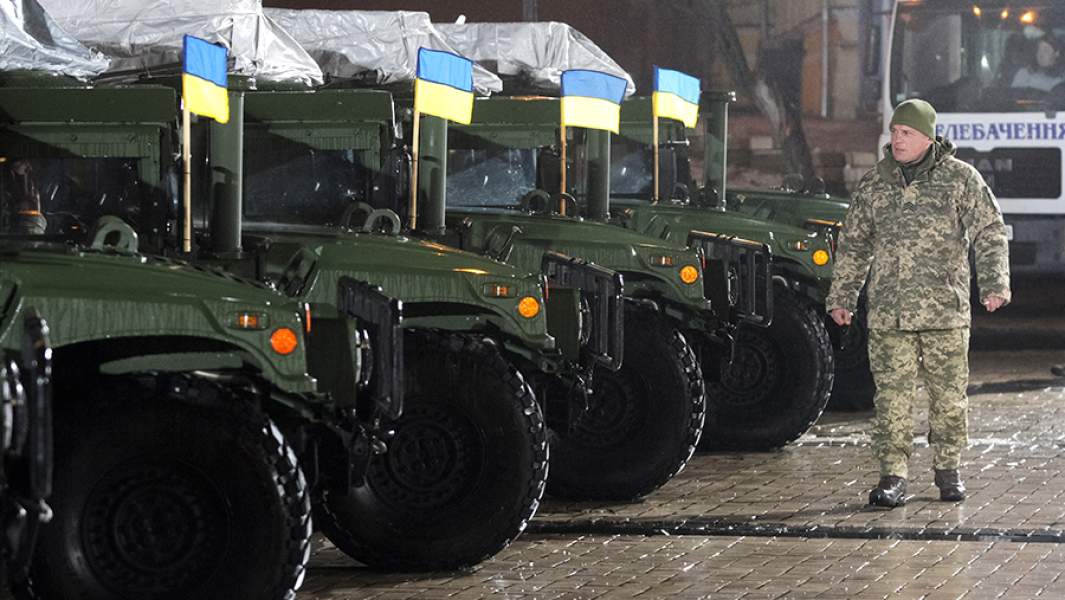 Внедорожники Humvee, предоставленные Украине армией США в качестве военной помощи
