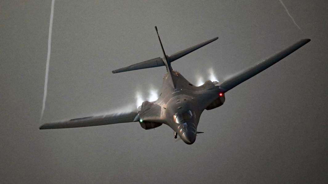 Бомбардировщик B-1B Lancer