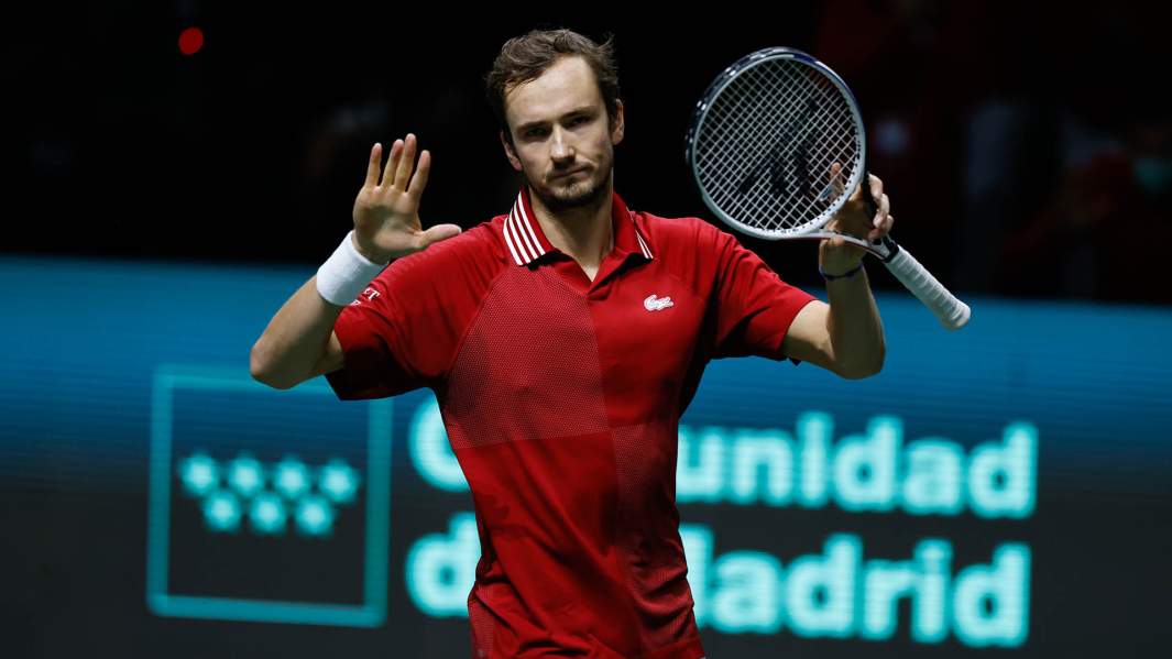 Даниил Медведев после победы во 2-м полуфинале финала Кубка Дэвиса 2021 года, между сборными России и Германии