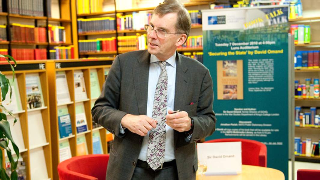 Дэвид Оманд