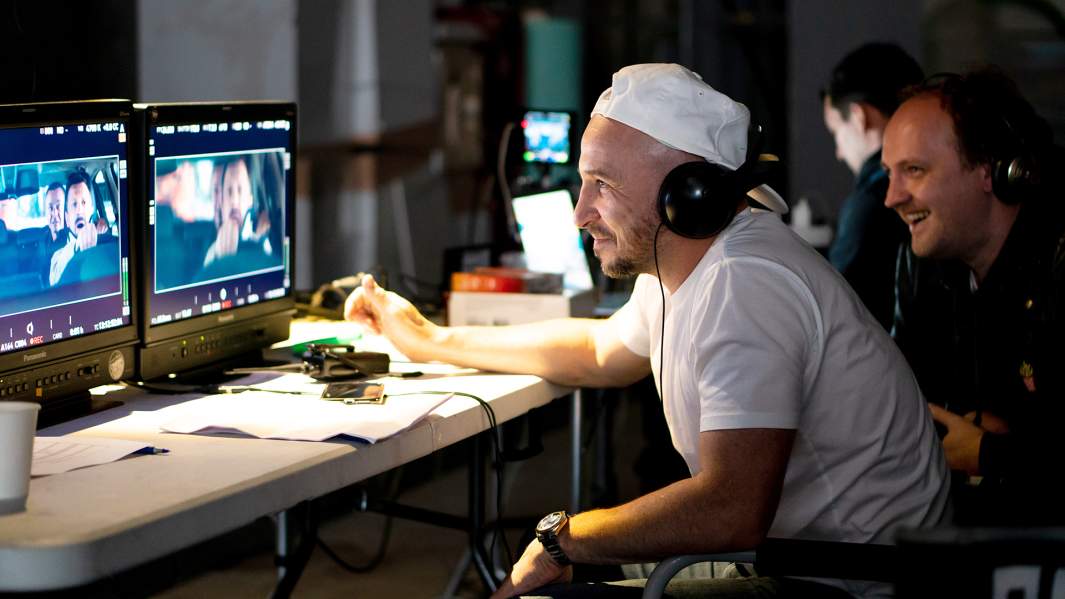 Режиссер Пётр Буслов во время съемок фильма «Бумеранг»