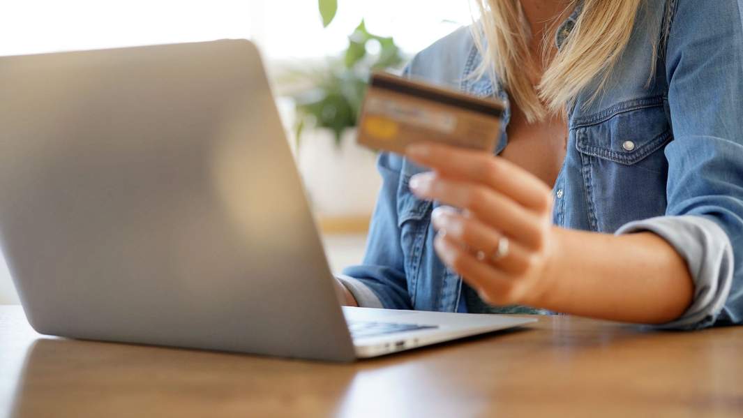 Барьерный тариф: Visa введет комиссию за новый сервис безопасного платежа