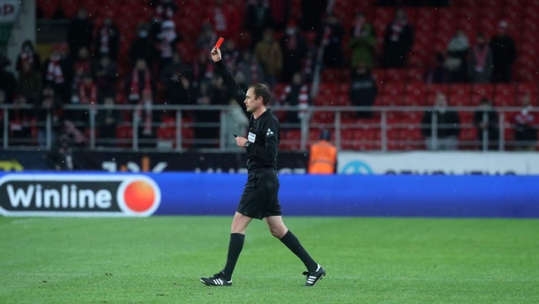 Главный судья Виталий Мешков 