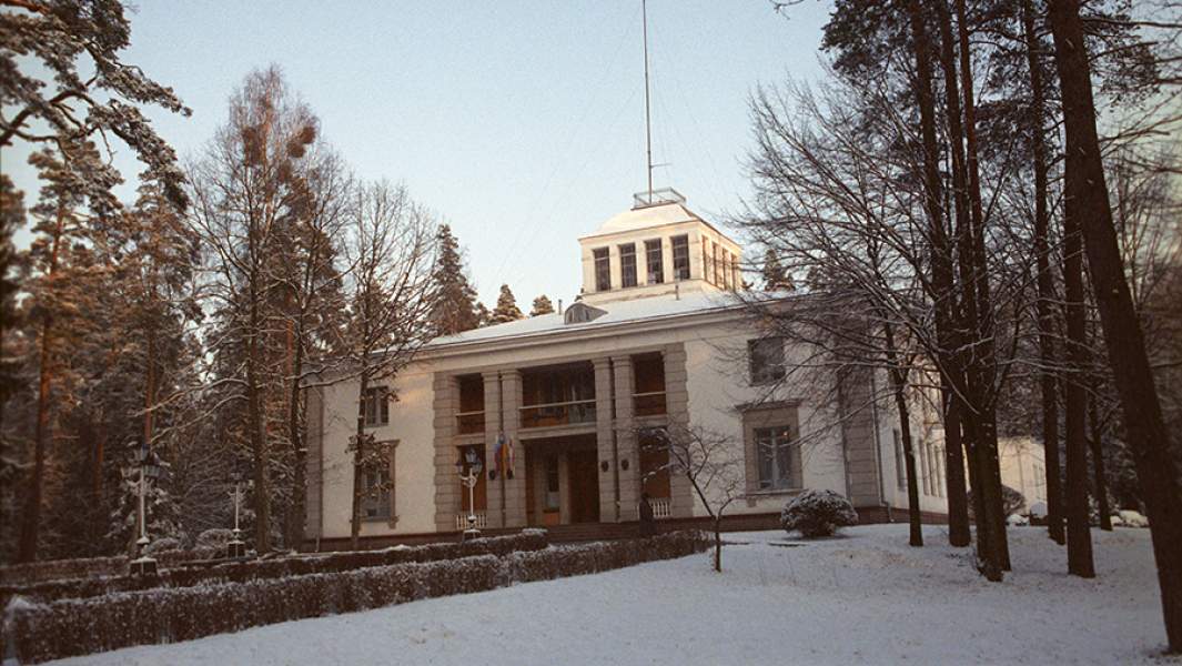 Пуща 1991. Вискули Беловежская пуща. Вискули Беловежская. Усадьба Вискули. Усадьба Вискули Беловежская пуща.