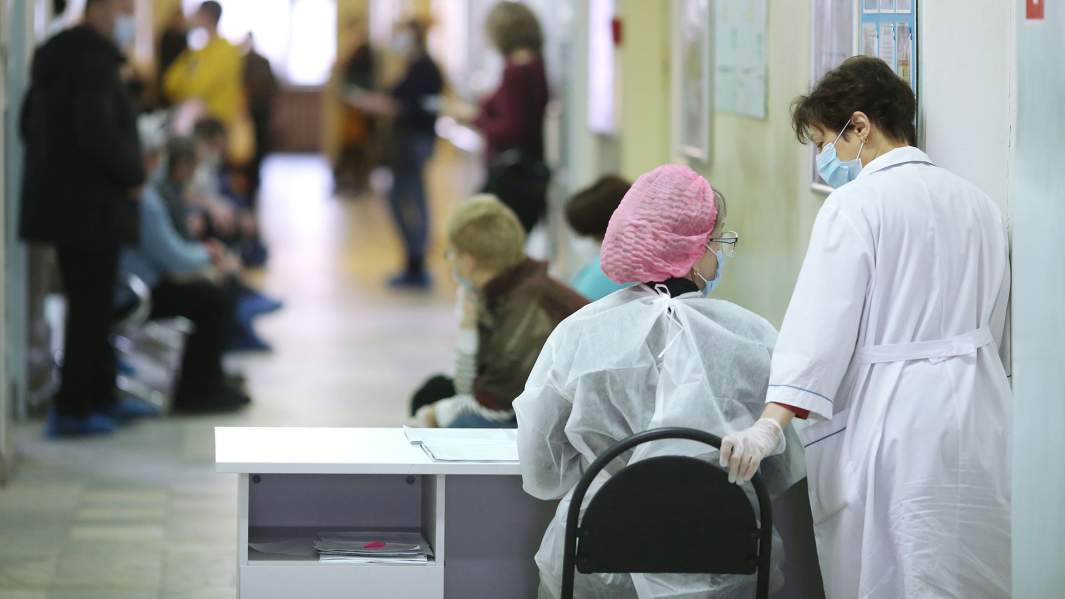 Просрочка платежа: когда медикам повысят зарплаты