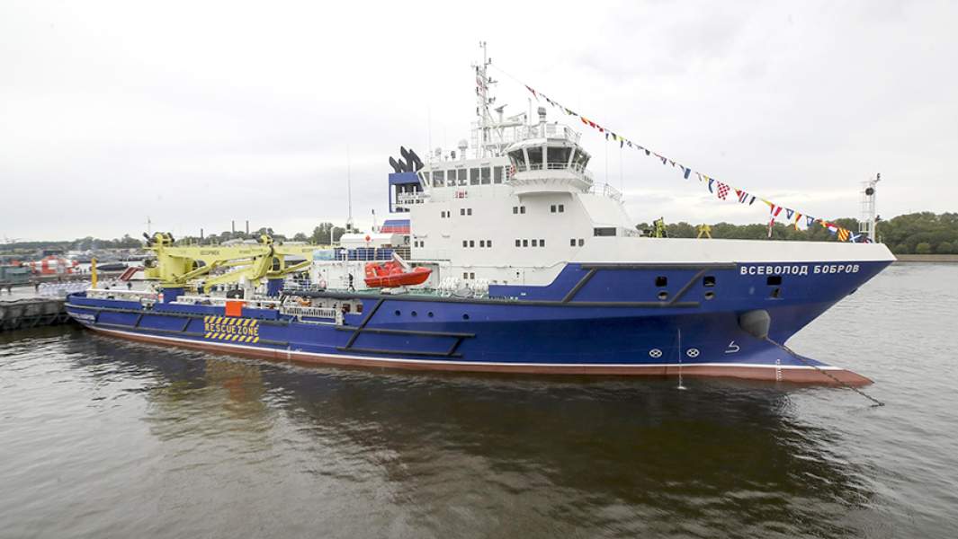 Морское судно тылового обеспечения «Всеволод Бобров» перед церемонией приема в состав Военно-морского флота России