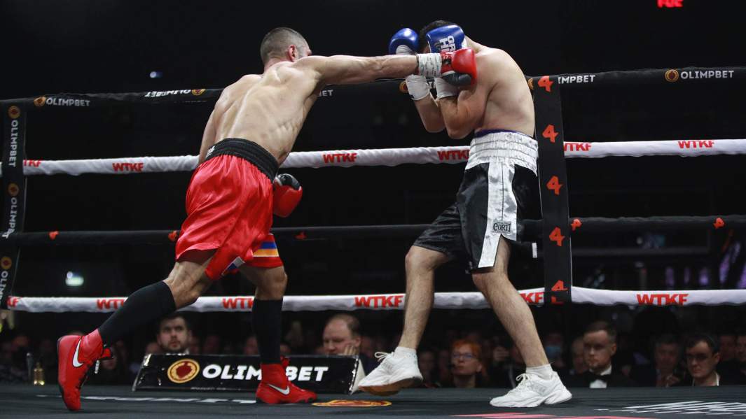 Бой Эдгара Гукасяна и Рикардо Вильяльба