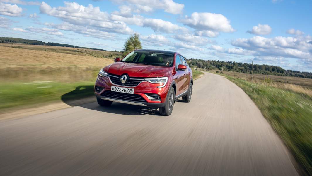 С места до «сотни» полноприводный кроссовер разгоняется за 10,5 с. Средний расход — 7,2 л на 100 км