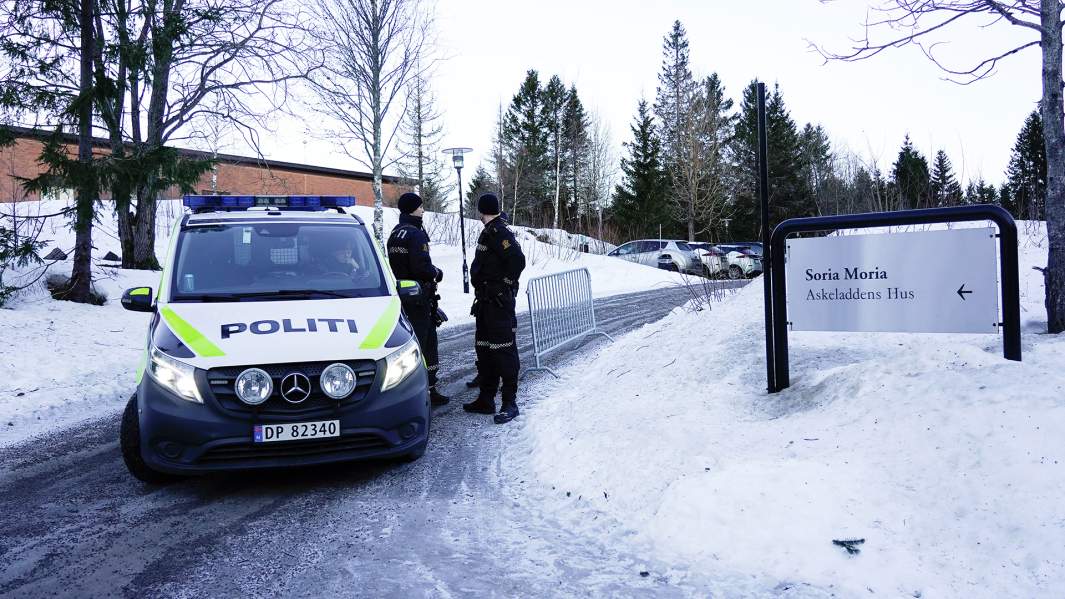 Полиция возле отеля Soria Moria