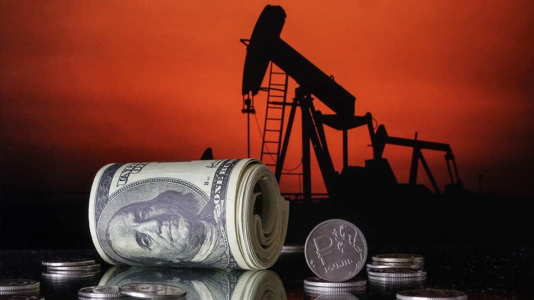 нефть деньги  доллары